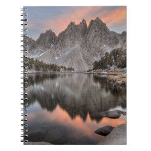 Abend Kearsarge Pinnacles-Reflexionen Notizblock