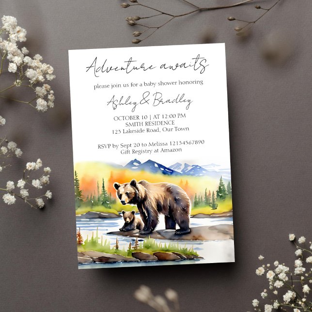 Abenteuer erwartet Bärenkuppe mit Mama Baby Dusche Einladung (Adventure awaits Alaskan wilderness bear cub with mama bear baby shower template invitation download)