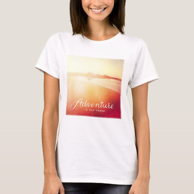 Abenteuer ist da draußen T-Shirt (Vorderseite)