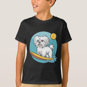 Abenteuerlustiger maltesischer Hund surft lustige  T-Shirt