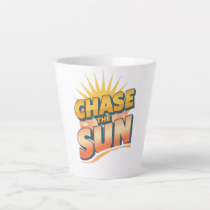 Abenteuerlustiges Reise- und Sonnenschein-Motto Milchtasse