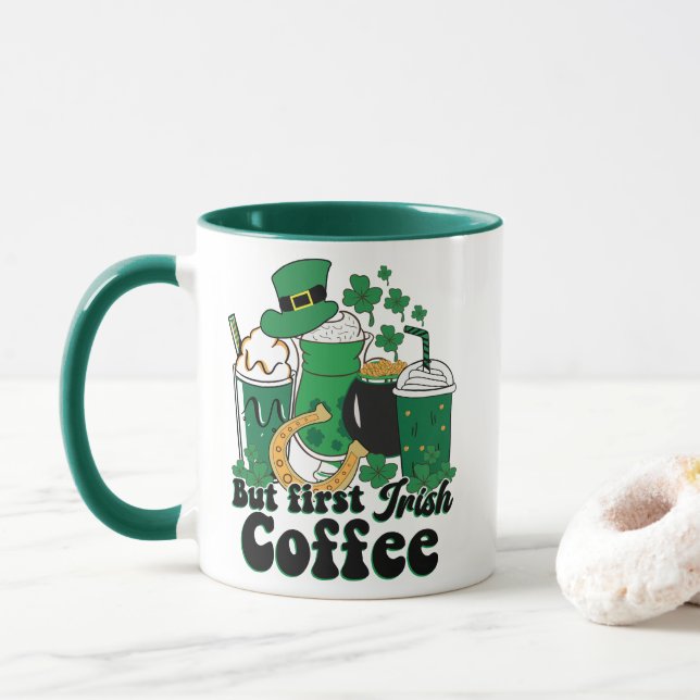 Aber der erste irische Kaffee: Eine St. Patrick's  Tasse (Mit Donut)