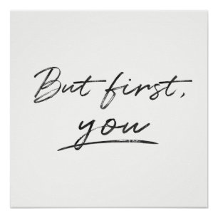 Aber zuerst gibt es nur eine minimalistische Hinte Poster