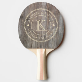 Abgenutztes Hochzeitsmonogramm aus Planken Tischtennis Schläger