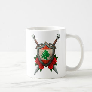 Abgenutztes libanesisches Flaggen-Schild und Tasse