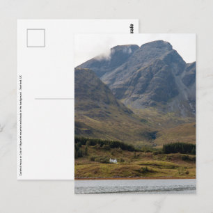 Abgeschiedenes Haus auf der Insel Skye in Schottla Postkarte