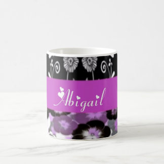 Abigail mit Blumen Tasse