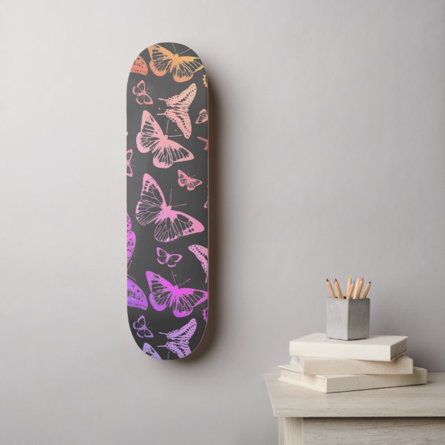 Abnehmende Regenbogenfarbene Schmetterlinge Skateboard (Wandkunst)