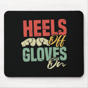 Absätze aus Handschuhe an Selbstverteidigung Kickb Mousepad