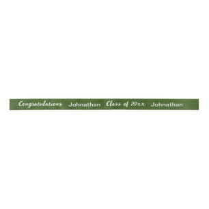 Abschluss Absolventenname Grün und Weiß Schrift Satinband
