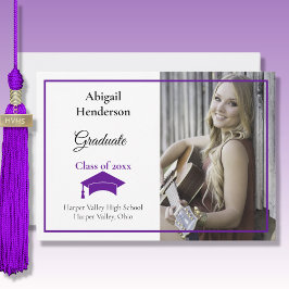 Abschluss Ankündigung Lila Obergrenze und Foto