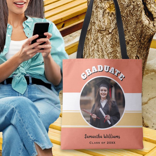 Abschluss Bewahrung von benutzerdefinierten Fotos  (A peach tote bag for a new graduate, with custom photo, name and 'class of' year)
