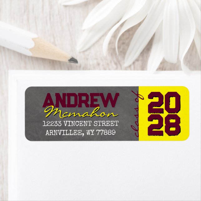 Abschluss Burgundy Yellow Chalkboard (Insitu)