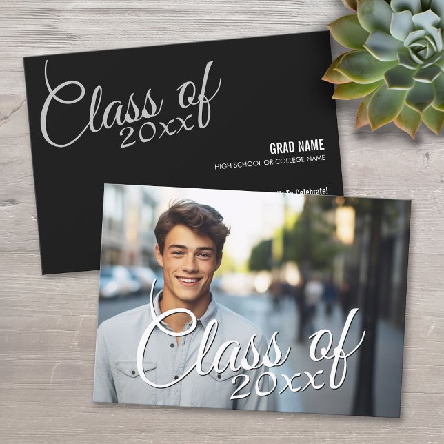 Abschluss Classy Script Announcement Party Einladung (Classic Graduation Announcement)