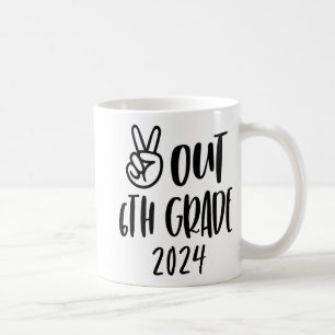 Abschluss der 6. Klasse Gefärbte Krawatte am letzt Kaffeetasse