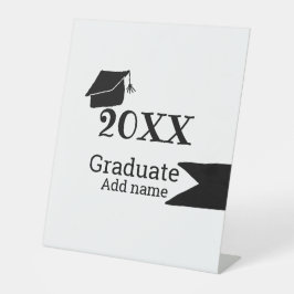 Abschluss der Stufe 20XX mit schlichter minimaler  Sockelschild