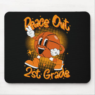 Abschluss der zweiten Klasse am letzten Tag Mousepad