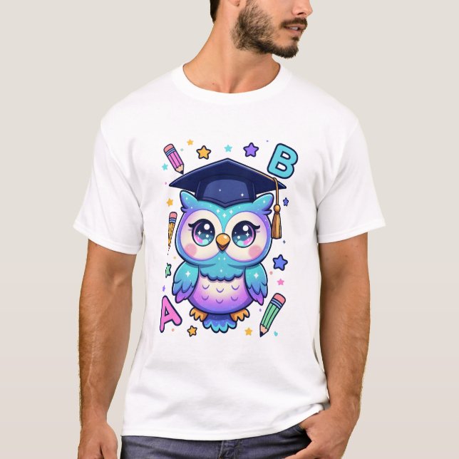 Abschluss-Eule in kosmischen Funkeln T-Shirt (Vorderseite)
