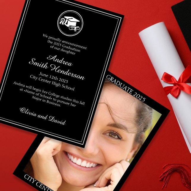 Abschluss Foto Schwarz-weißer Text Ankündigung (Von Creator hochgeladen)