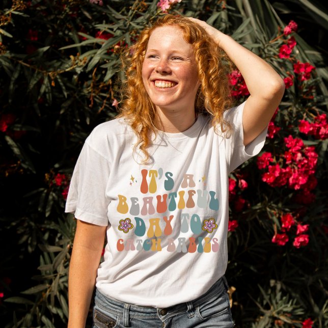 Abschluss für Arbeitskräfte und Krankenversicherun T-Shirt (Von Creator hochgeladen)