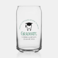 Abschluss für Zahnärzte in der grünen Zahnarztschu