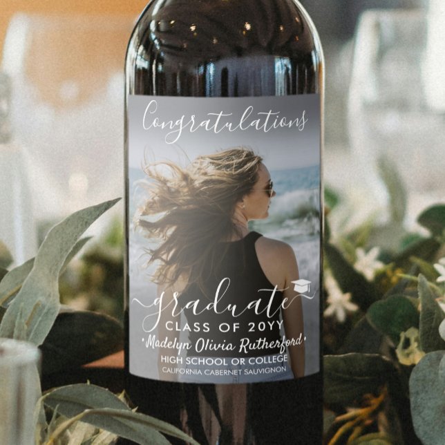 Abschluss Herzlichen Glückwunsch Foto & White Scri Weinetikett (Von Creator hochgeladen)