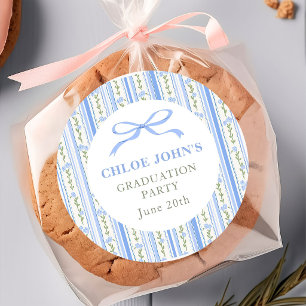 Abschluss mit blauem Band Blumen Runder Aufkleber