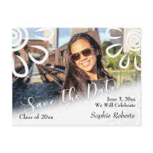 Abschluss mit weißer Grafik und Blumenmuster