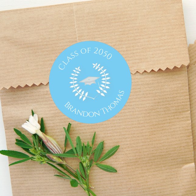 Abschluss Modernes Klassisches Laurel Light Blue Runder Aufkleber (Von Creator hochgeladen)