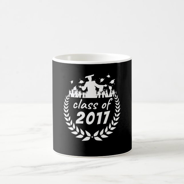 Abschluss- oder Wiedersehen-Designklasse 2017 von Kaffeetasse (Mittel)