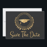Abschluss Save the Date Gold Grad Gray<br><div class="desc">Ich entwerfe gerne Kunstwerke für Abschluss. Das ist eine moderne, einfache und elegante klassische Gold- und roten Ankündigung Datum freihalten. Moderner Text. Fügen Sie Ihre eigene Nachricht auf der Kartenrückseite hinzu, die Ihre Familie und Freunde detailliert informiert, um für eine Abschluss-Zeremonie, Veranstaltung, Party oder andere Veranstaltungen Save the Date zu...</div>
