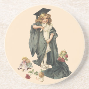 Abschluss Vintage, Mädchen mit Abschlussmütze und Untersetzer