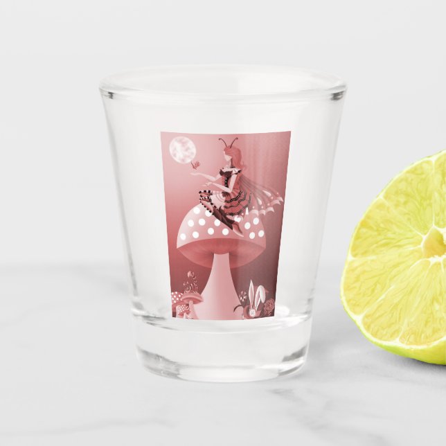 Absolut auf Mushroom Schnapsglas (Vorderseite)