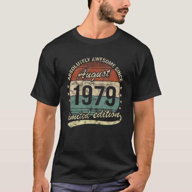 Absolut Phantastisch seit August 1979 Mann Frau Bi T-Shirt (Vorderseite)