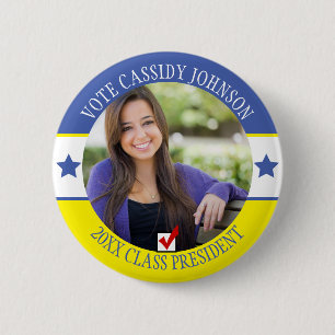 Abstimmung der Schülerinnen und Schüler in Blau un Button