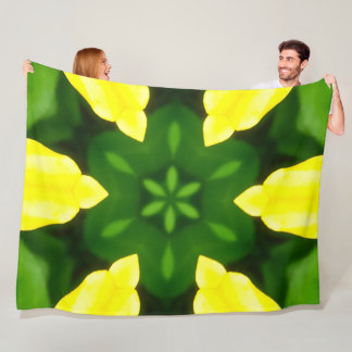 ABSTRACT YELLOW AND GREEN DRAWING. SAMER BRASIL. 3 FLEECEDECKE
