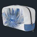 Abstrakt Blue Gray Fraktal Art Blume Waschbeutel<br><div class="desc">Einzigartige Fantasy-Blume in Blau- und Grautönen, abstrakt und elegant. Design Dopp Kit Tasche und mehr.</div>