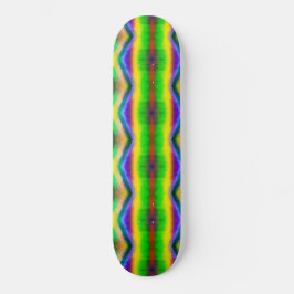 Abstrakt-gelb-grüner, roter Sägezahnstreifen Skateboard