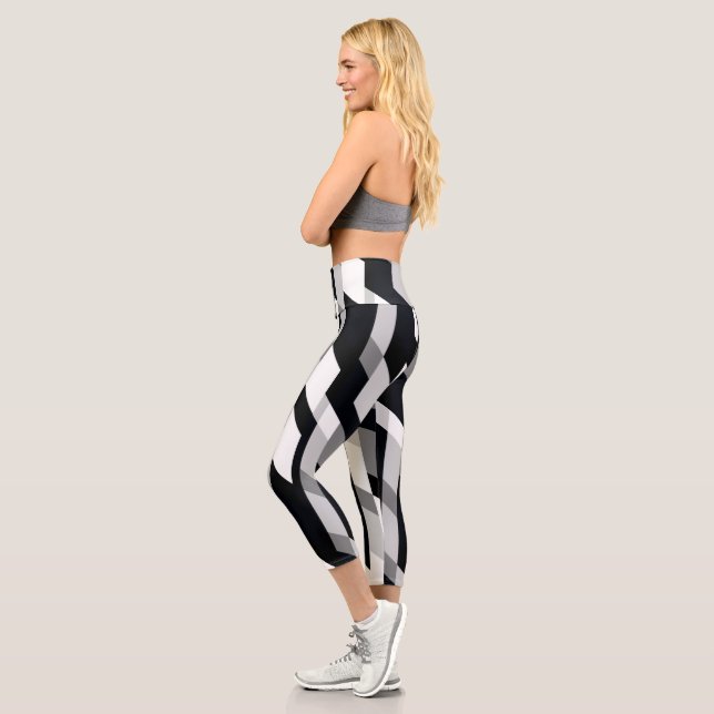 Abstrakt in Schwarzweiß Capri Leggings (Links)