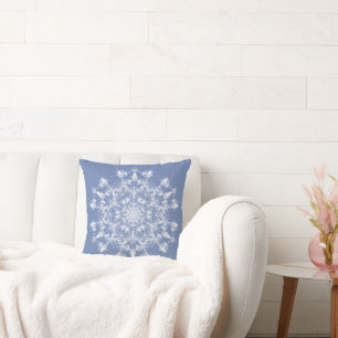 Abstrakt Lacy Fraktal Snowflake auf blauem Hinterg Kissen