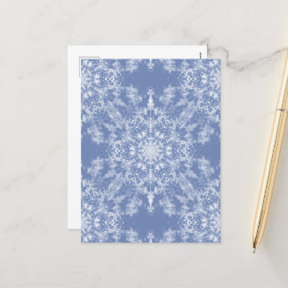 Abstrakt Lacy Fraktal Snowflake Pattern auf Blue Feiertagspostkarte