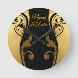 Abstrakt mit Goldakzenten auf Schwarz und Weiß Runde Wanduhr