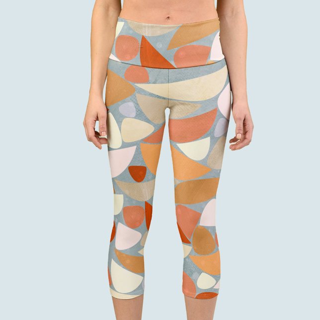 Abstrakt Orange Capri Leggings (Orange peach cream abstract art capri leggings yoga pants)
