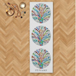 Abstrakt Personalisiert Yogamatte<br><div class="desc">Diese einzigartige Yogamatze ist mit einem regenbogenfarbenen Mosaikmuster dekoriert und lässt sich leicht mit Ihrem Namen oder Monogramm anpassen. Original Mosaik © Michele Davies.</div>