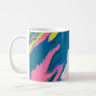 Abstrakt rosa und türkisfarbener Hintergrund mit  Kaffeetasse