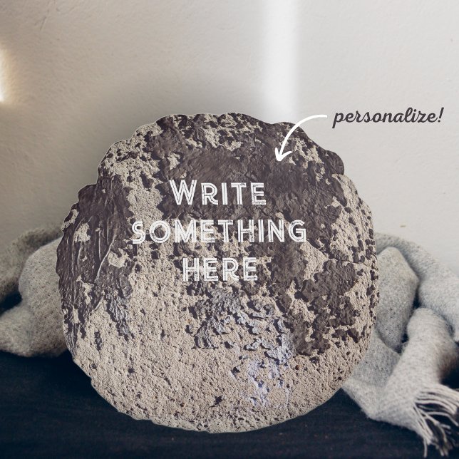 Abstrakt, schwarz und weiß (geknackte Wand) Rundes Kissen (Von Creator hochgeladen)