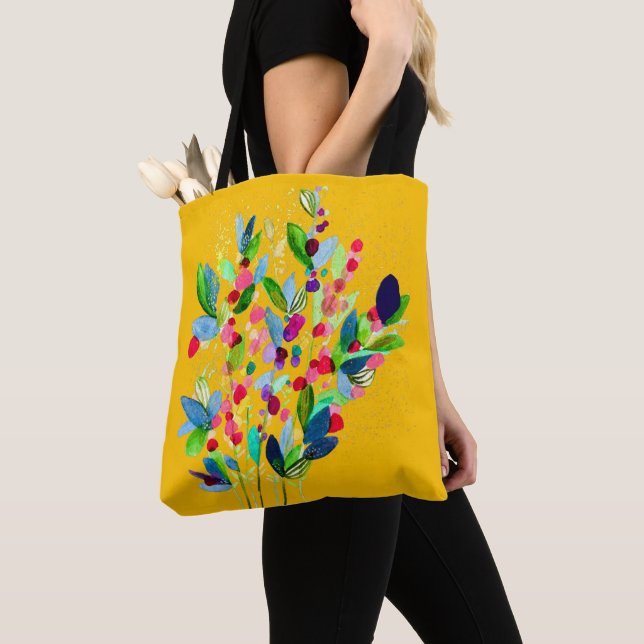 Abstrakte Aquarellfarben mit Blumen (Von Nahem)
