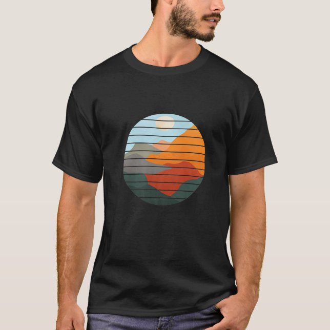 Abstrakte Berglandschaft Sonnenuntergang Malerisch T-Shirt (Vorderseite)