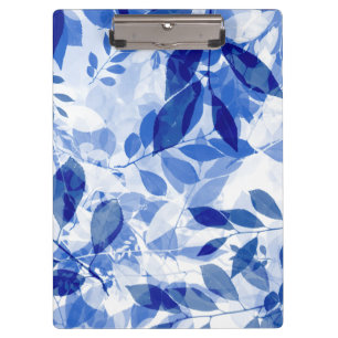 Abstrakte Blätter in Blau und Weiß Klemmbrett