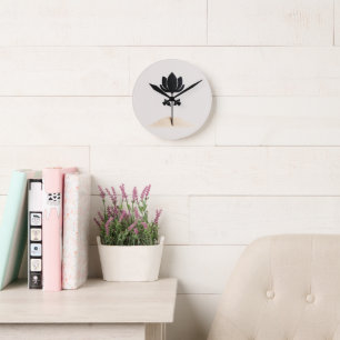 Abstrakte Blume Runde Wanduhr